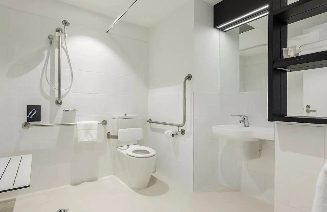 Ibis Adelaide-1
